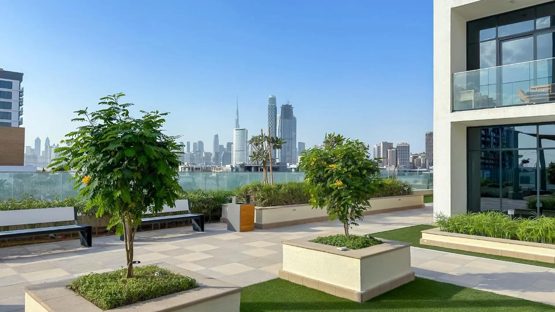 Luxurioeser Aufenthalt Mit Blick Auf Den Burj Khalifa Dubai Apartment