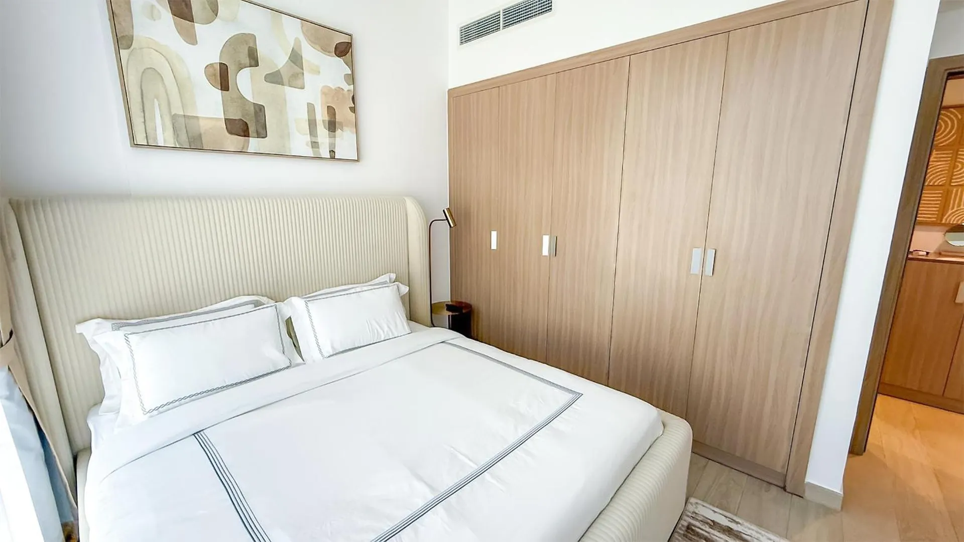Luxurioeser Aufenthalt Mit Blick Auf Den Burj Khalifa Dubai Apartment
